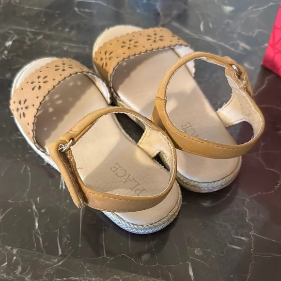 The Children's Place Tan Sandals with Perforated Design - Picture 3 of 4